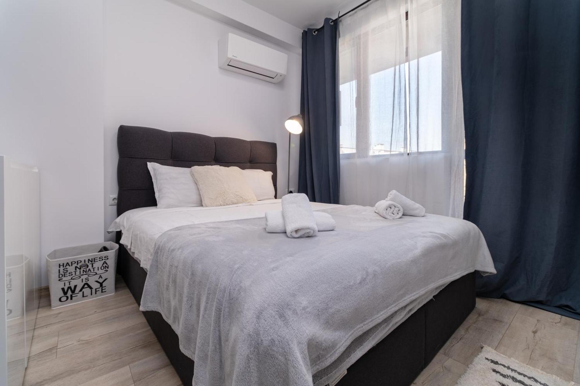 1-Bedroom Apartment With Free Private Parking 플로브디프 외부 사진